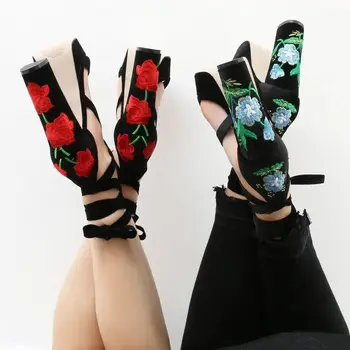 Sprzedaż Kwiatów Róży Haftowane Sandały Zasznurować Masywny Obcas Sandały Na Platformie Czarne, Zamszowe Buty Na Wysokim Obcasie Dla Kobiet