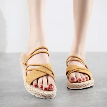 2020 damskie lekkie kapcie kolorem proste uliczne płaskie sandały Damskie świąteczne plażowe buty dziewczyna cukierki kolor klapki