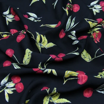 Wiśniowy i kwiatowy print na czarnym dnie rayon tkaniny bawełnianej owocowy projekt ,RCT004