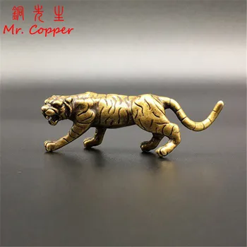 Czysta miedź Zodiak zwierząt tygrys Syberyjski figurka ozdoba z litego mosiądzu szczęście w północno-wschodnich Chinach Tygrysy miniatury wystrój pulpitu