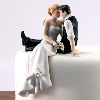 Darmowa wysyłka romantyczna żywica pary figur panna młoda zagnieżdżona ręka pana młodego tort weselny топперы