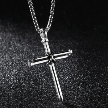 Stal nierdzewna czarny paznokci krzyż wisiorek naszyjnik biżuteria mężczyźni Jezus Chrystus paznokci krzyż naszyjnik prezent dla niego z łańcuchem 60 cm