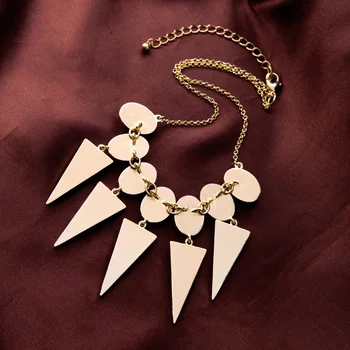 Vintage czarny trójkąt geometryczny naszyjnik naszyjnik nowy wniosek biżuteria 2016 Nowa moda bib Naszyjnik dla kobiet