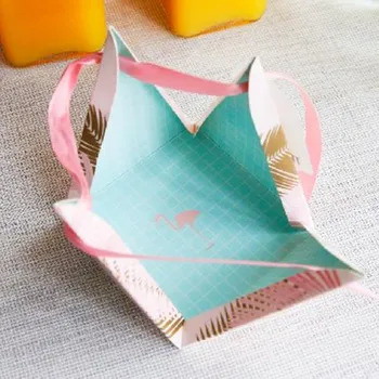 Trójkątna piramida ślubne pamiątki dostawy liście cukierki pudełko z wdzięcznością karty pudełko partia opakowanie pióro pudełko czekolady