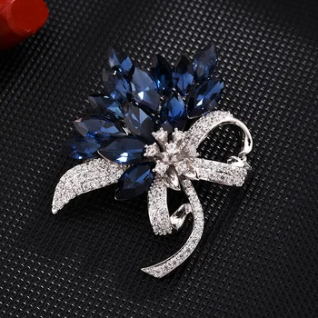 Elegancki niebieski Kryształ kwiat broszka dla kobiet 2019 luksus Cyrkon szpilki broszka biżuteria boże Narodzenie prezent broche femme bijoux de luxe